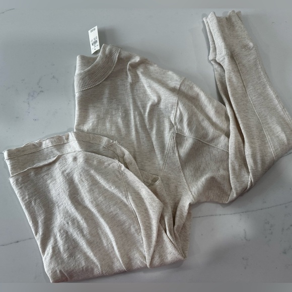 NWT: aerie long sleeve oversized boyfriend t shirt | xxs - Picture 4 of 9